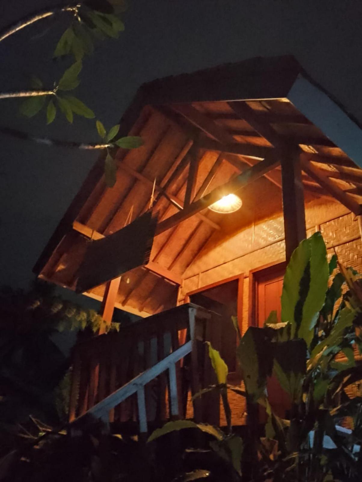 Citra Homestay Tetebatu Exterior photo